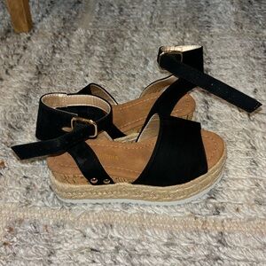 Brand New Girls Sandals